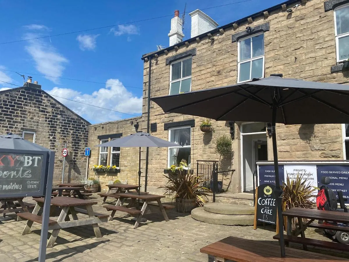 The White Swan, Yeadon Hotel